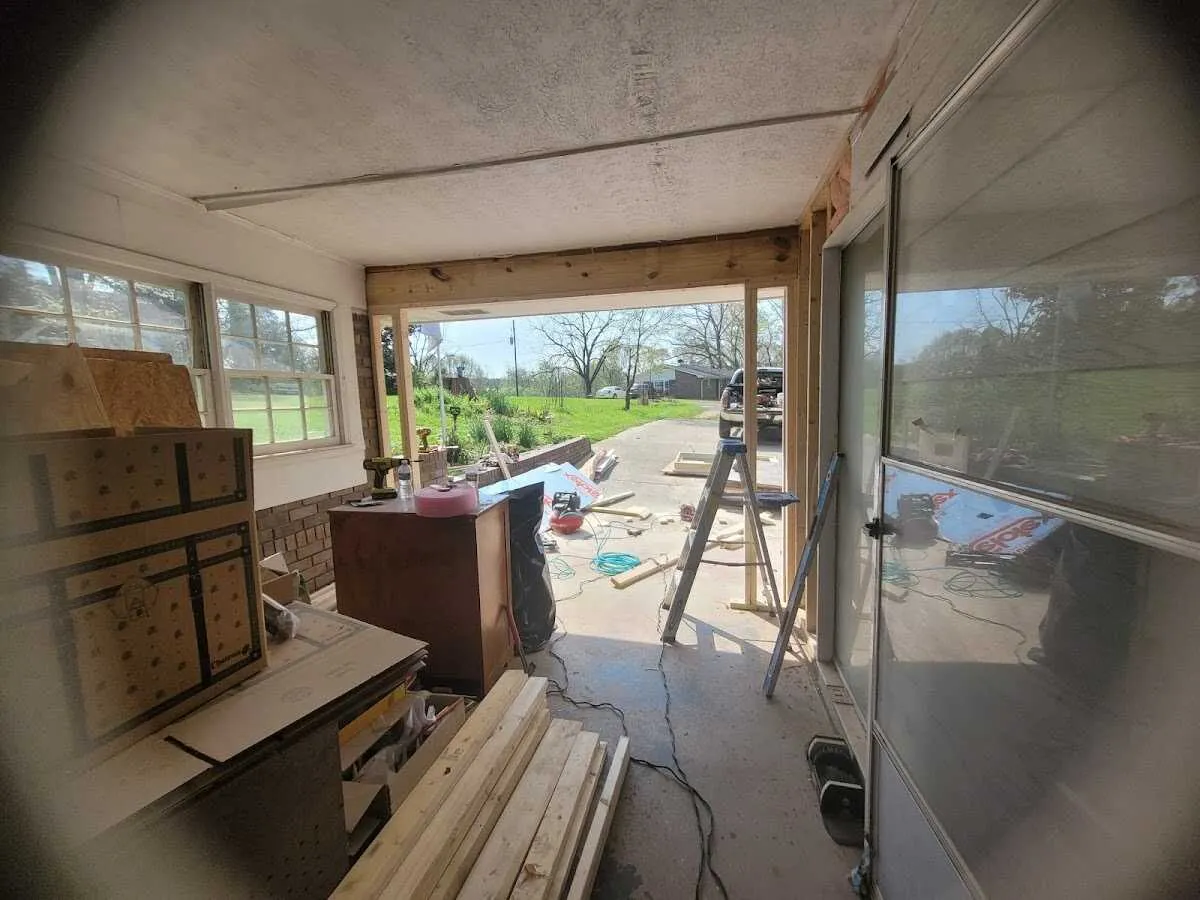 Air movers and dehumidifier for Water Mitigation Services in Lima